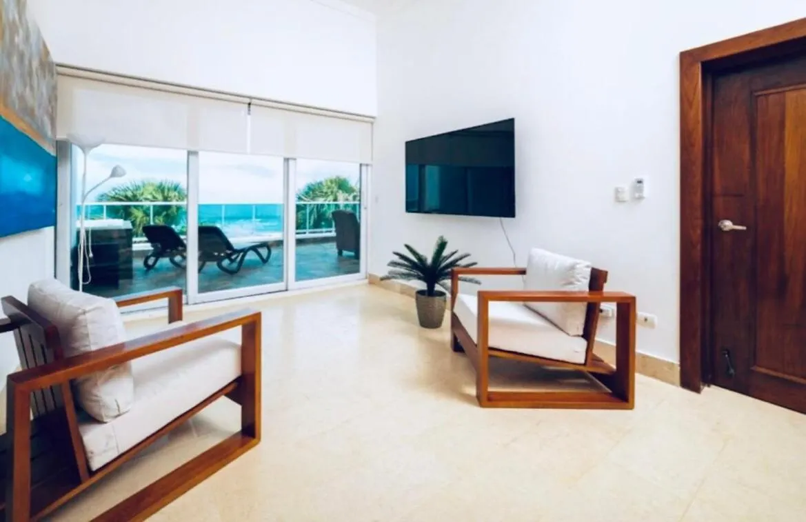 Beachfront Luxury Penthouse Sosúa