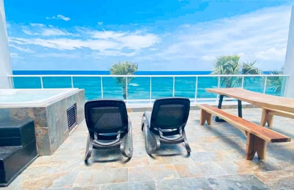 Beachfront Luxury Penthouse Sosua 0*,